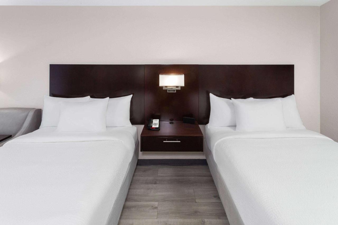 Days Inn By Wyndham Melbourne Exteriér fotografie