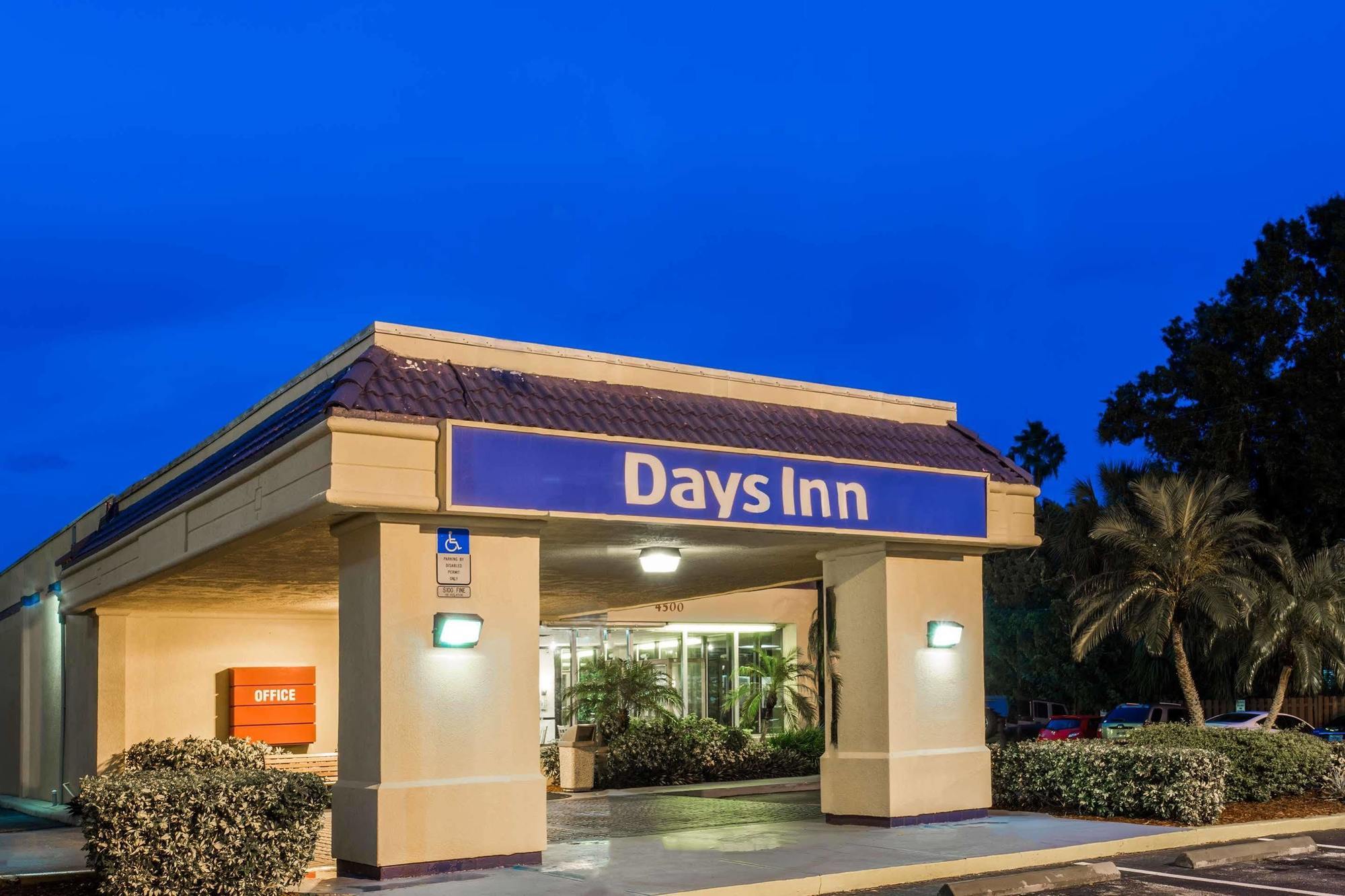 Days Inn By Wyndham Melbourne Exteriér fotografie
